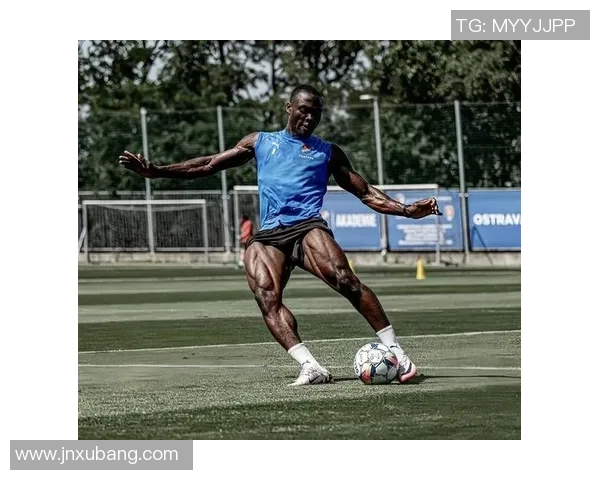 科学足球训练新方法探索：提升运动员状态的有效策略与实践