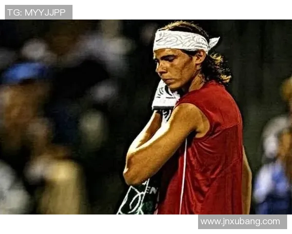 足球场上的演技大师：那些让人惊叹的明星球员表演瞬间