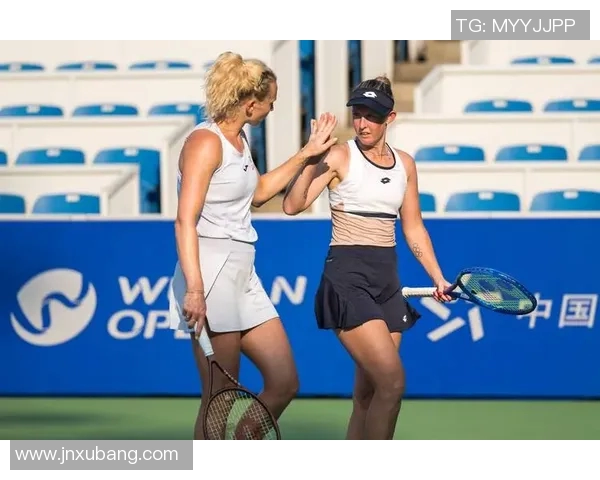 南京网球队在世锦赛中的灵活性展现与战术分析